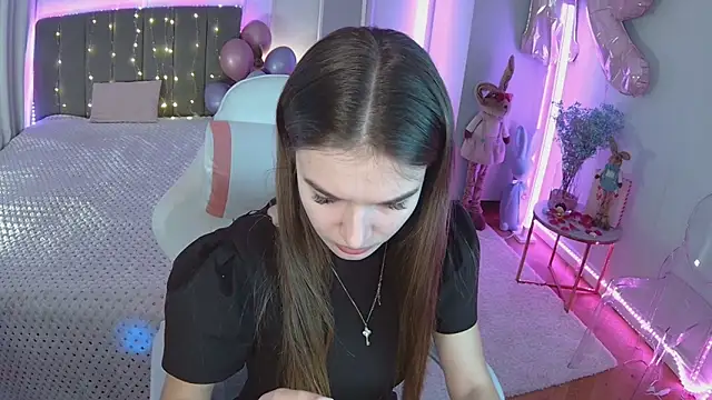 Ann Wood online show from 4, 4, 2026