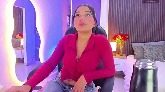 Tiphanysalvatore online show from 5, 4, 2026