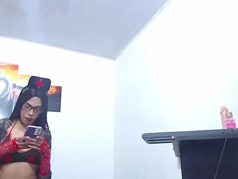 cellesthee online show from 25, 2, 2026