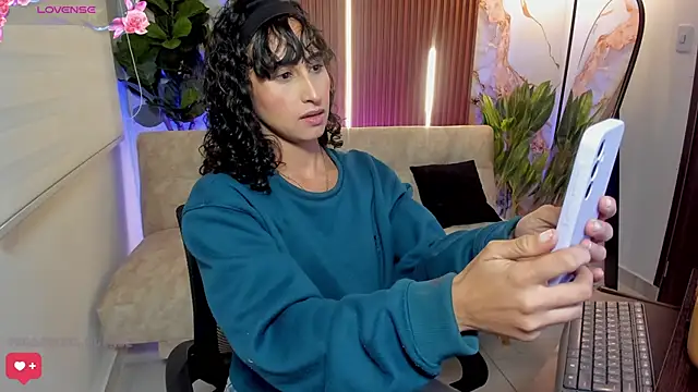 Snapshot of Antonella_Moretti_ chatting on 25, 3, 2026 Antonella Moretti online show from 25, 3, 2026