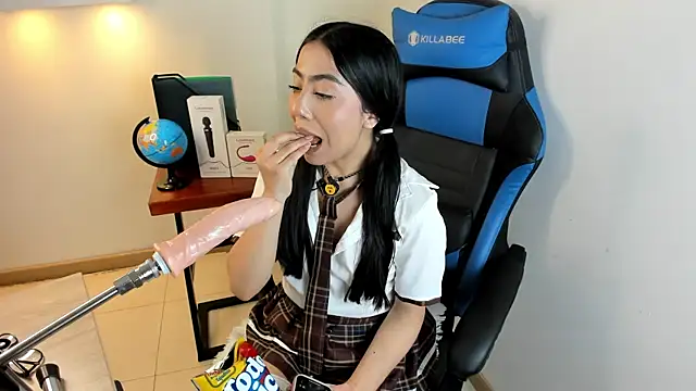 Snapshot of Valecute_ chatting on 2, 4, 2026 Valecute online show from 2, 4, 2026