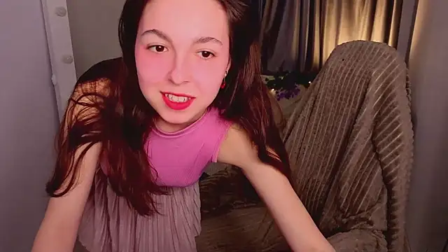 Snapshot of BellaThery chatting on 27, 3, 2026 BellaThery online show from 27, 3, 2026