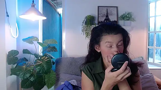 Snapshot of milk_chloe_ chatting on 16, 3, 2026 milk chloe online show from 16, 3, 2026