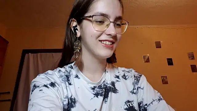 Snapshot of Katelemon chatting on 4, 3, 2026 Katelemon online show from 4, 3, 2026