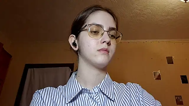 Snapshot of Katelemon chatting on 6, 4, 2026 Katelemon online show from 6, 4, 2026