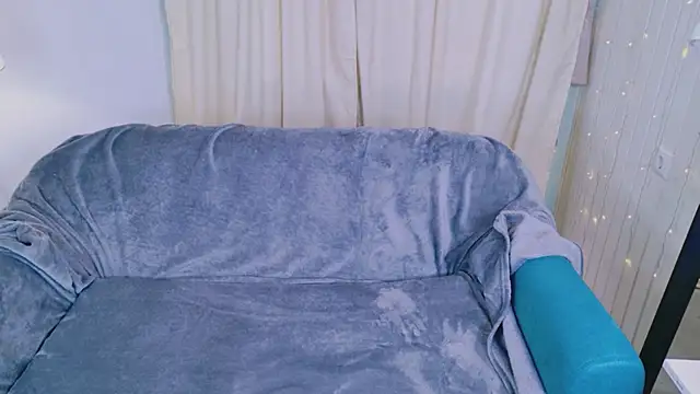 Erika Moan  online show from 8, 4, 2026