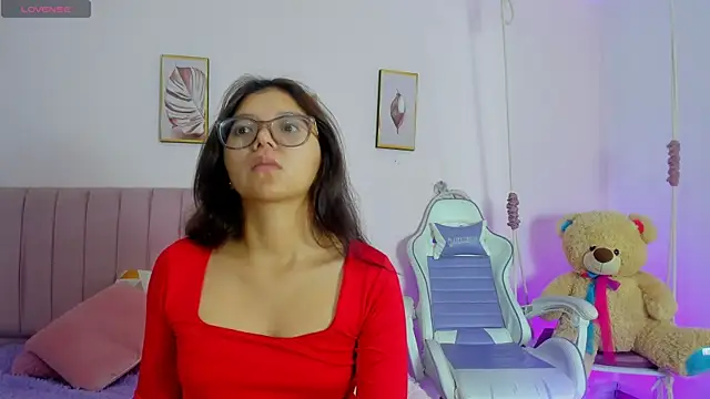 Zoow bluussh online show from 4, 4, 2026