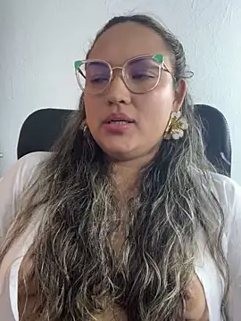 Snapshot of Valentina_Liora chatting on 12, 3, 2026 Valentina Liora online show from 12, 3, 2026