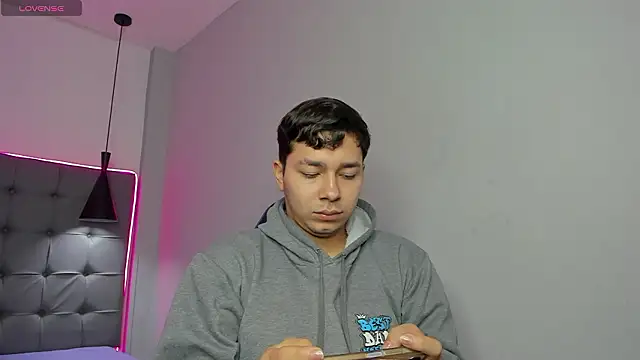 Julian Smith21 online show from 4, 3, 2026