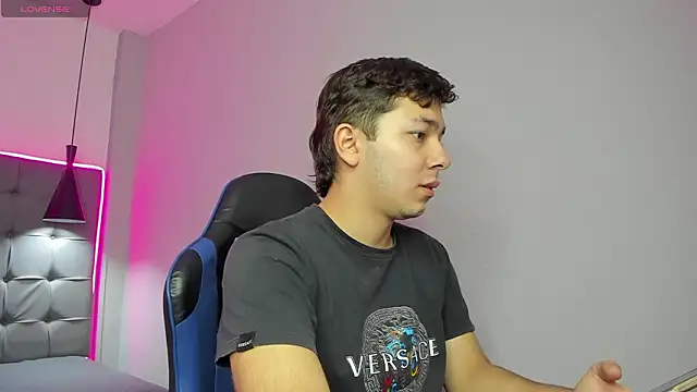 Julian Smith21 online show from 9, 3, 2026