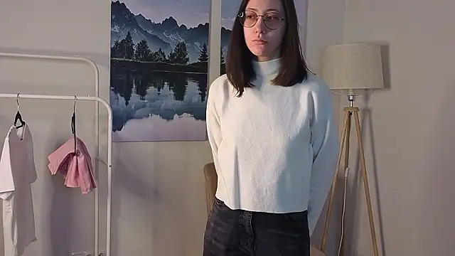 DoraWhitrock online show from 22, 2, 2026