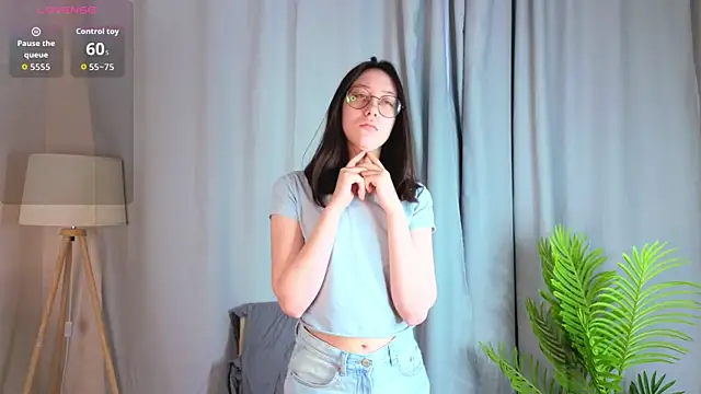 DoraWhitrock online show from 5, 4, 2026