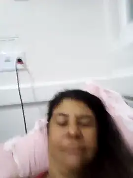 aquarianamascarada17 online show from 4, 3, 2026