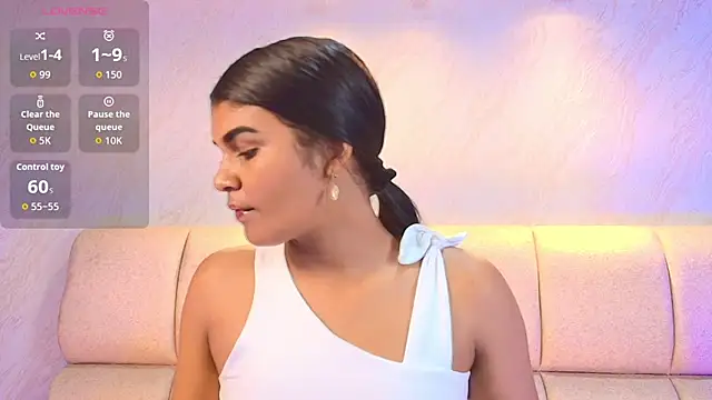 Snapshot of AlaiaMoretti_ chatting on 21, 3, 2026 AlaiaMoretti online show from 21, 3, 2026