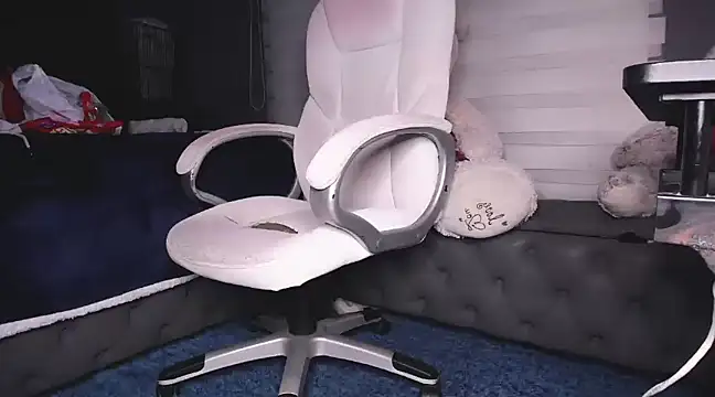 dirty 27cms online show from 18, 1, 2025