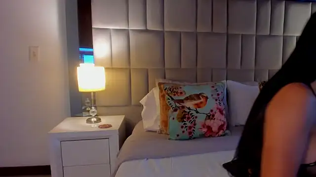 Tiffanyy Lam online show from 17, 3, 2026