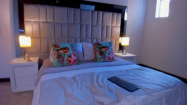 Tiffanyy Lam online show from 20, 3, 2026