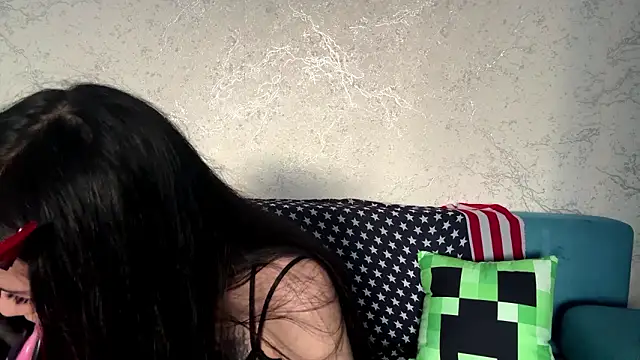 kishagrayone online show from 28, 3, 2026