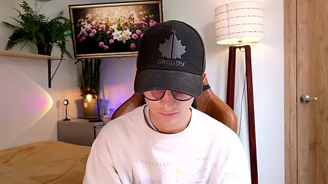 Snapshot of Sr_evann chatting on 12, 3, 2026 Sr evann online show from 12, 3, 2026