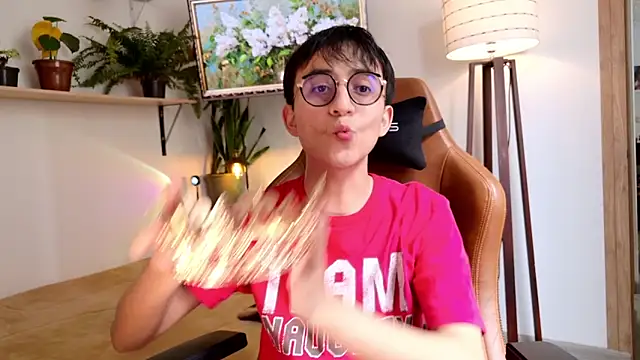 Snapshot of Sr_evann chatting on 6, 4, 2026 Sr evann online show from 6, 4, 2026