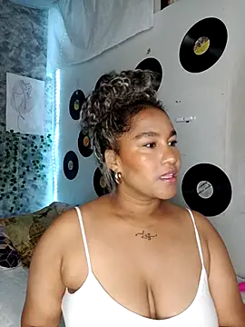 Snapshot of medusafox_ chatting on 7, 4, 2026 medusafox online show from 7, 4, 2026