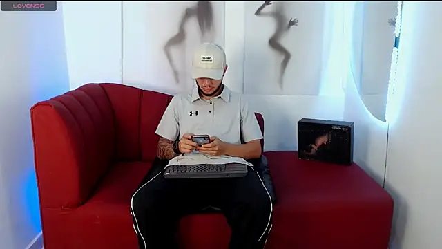 Snapshot of luxesmith chatting on 10, 3, 2026 luxesmith online show from 10, 3, 2026