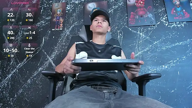 DylanRoyce  online show from 27, 2, 2026