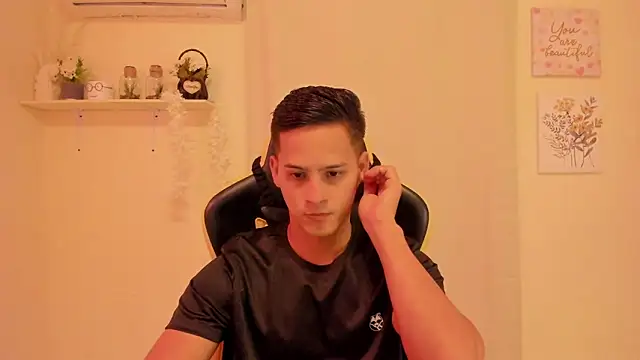 sexy andres01 online show from 15, 3, 2026