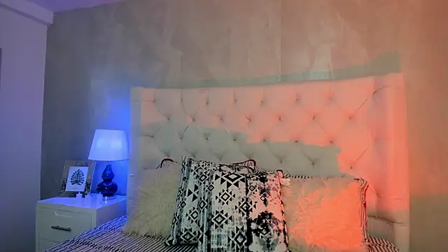 Ivi jones  online show from 31, 3, 2026