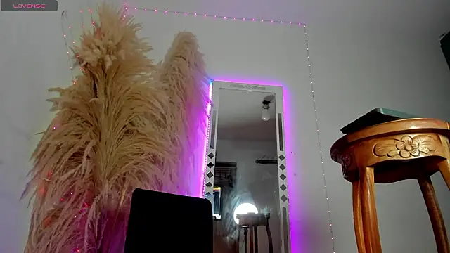 megan scarsex02 online show from 26, 2, 2026