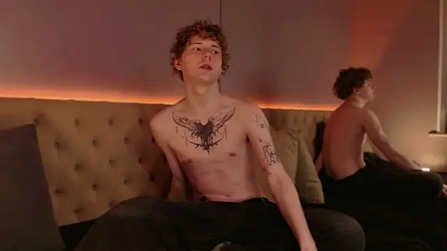 Snapshot of Mickey_Hawk chatting on 3, 3, 2026 Mickey Hawk online show from 3, 3, 2026