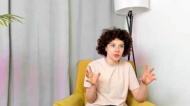 KortneyLalim online show from 27, 2, 2026