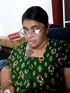 Snapshot of deepika-mallus chatting on 7, 3, 2026 deepika-mallus online show from 7, 3, 2026