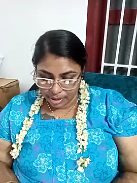 Snapshot of deepika-mallus chatting on 12, 3, 2026 deepika-mallus online show from 12, 3, 2026