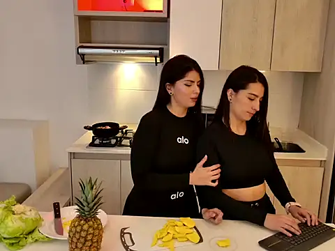 BrianaAndNina online show from 8, 3, 2026