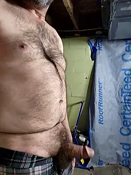 Snapshot of ultimateBWC chatting on 4, 4, 2026 ultimateBWC online show from 4, 4, 2026