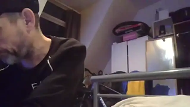 Snapshot of DOUBLETROUBLE7773 chatting on 2, 3, 2026 DOUBLETROUBLE7773 online show from 2, 3, 2026