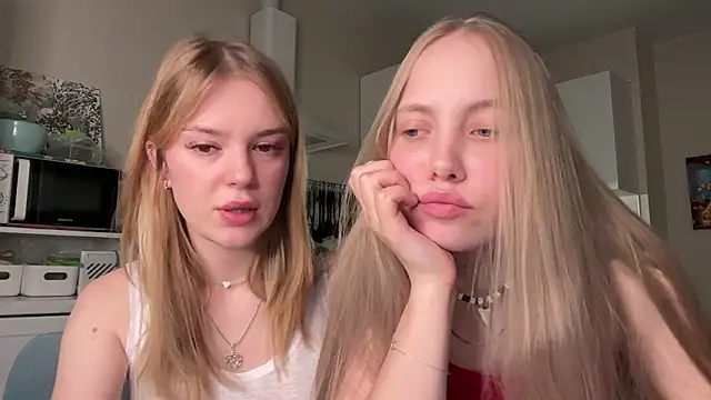 cyberl0ve  online show from 5, 3, 2026