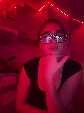 Snapshot of Claraaaaa06 chatting on 6, 4, 2026 Claraaaaa06 online show from 6, 4, 2026