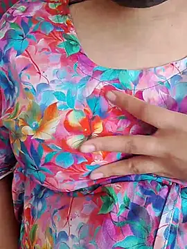 Snapshot of mitu_Queen chatting on 3, 3, 2026 mitu Queen online show from 3, 3, 2026