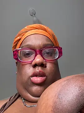 SweetCurvyRose online show from 5, 3, 2026