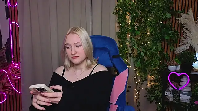 Snapshot of SharonRodriguez chatting on 23, 3, 2026 SharonRodriguez online show from 23, 3, 2026