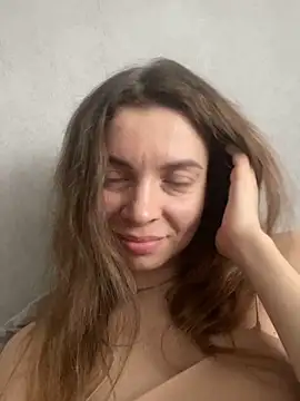 Luna2547 online show from 4, 3, 2026