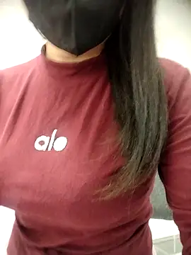 MiuNaaaa online show from 19, 3, 2026