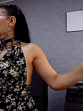 Snapshot of jaade_doll chatting on 3, 3, 2026 jaade doll online show from 3, 3, 2026