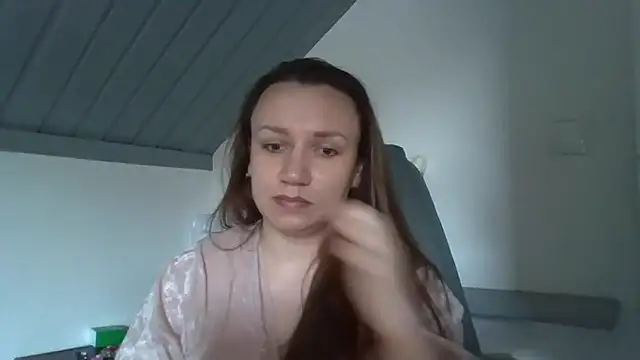 Emma-aaa online show from 6, 3, 2026