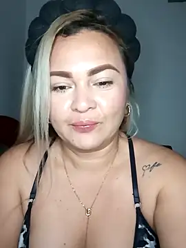 lucy estrr online show from 10, 3, 2026