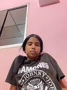 shiaravalentina online show from 4, 3, 2026