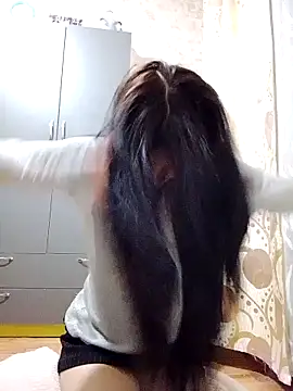 HollyXMolly online show from 10, 3, 2026