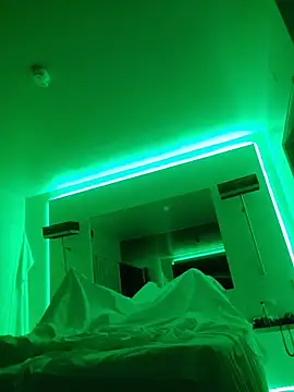 Snapshot of Coupl3chaud chatting on 14, 3, 2026 Coupl3chaud online show from 14, 3, 2026